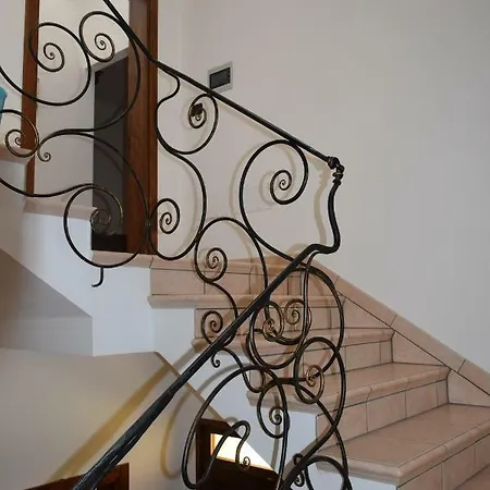 A Casa Di Dora Apartment *